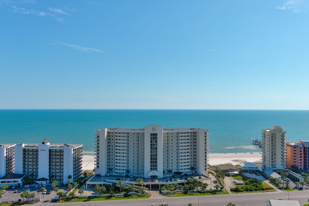 Admiral's Quarters condos in Orange Beach